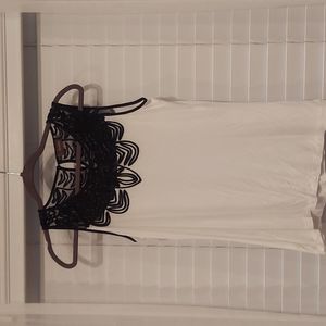 Black and white no sleeve blouse